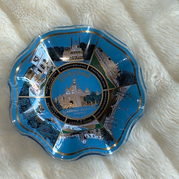 Vintage Disneyland plate dish scalloped glass bowl - Picture 3 of 9